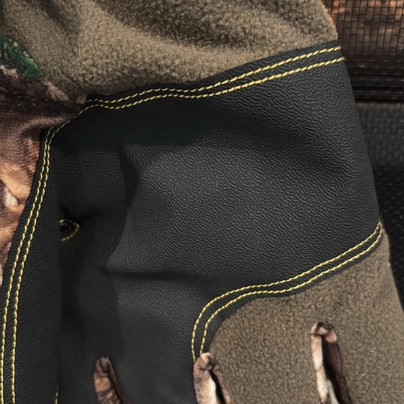 Realtree New Edge Hot Shot, pro-text, waterproof,breathable,fleece lined gloves - Picture 4 of 10